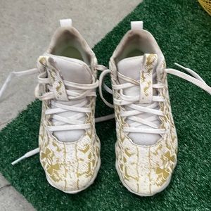Under Armour Football Cleat Size 1Y